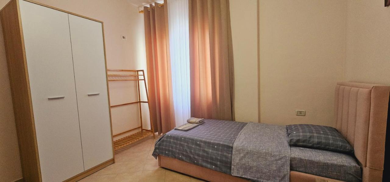 Apartament New Bazaar Side Bliss 2 Bed Apt With Free Garage