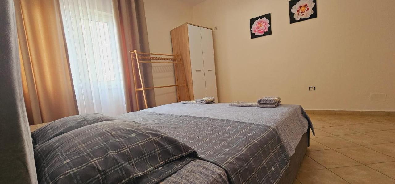 Apartament New Bazaar Side Bliss 2 Bed Apt With Free Garage Tirana