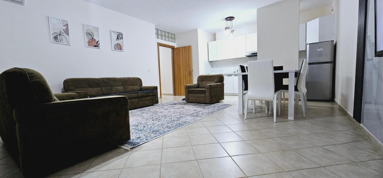 Apartament New Bazaar Side Bliss 2 Bed Apt With Free Garage